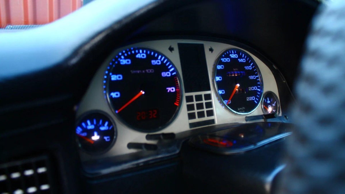 Щиток приборов Ауди 80