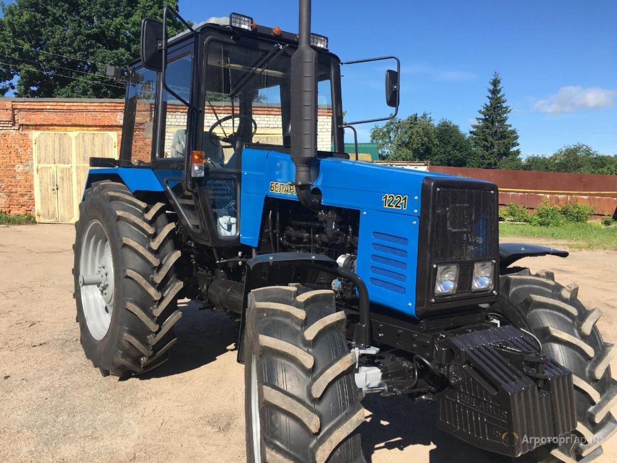 Беларус 1221.2