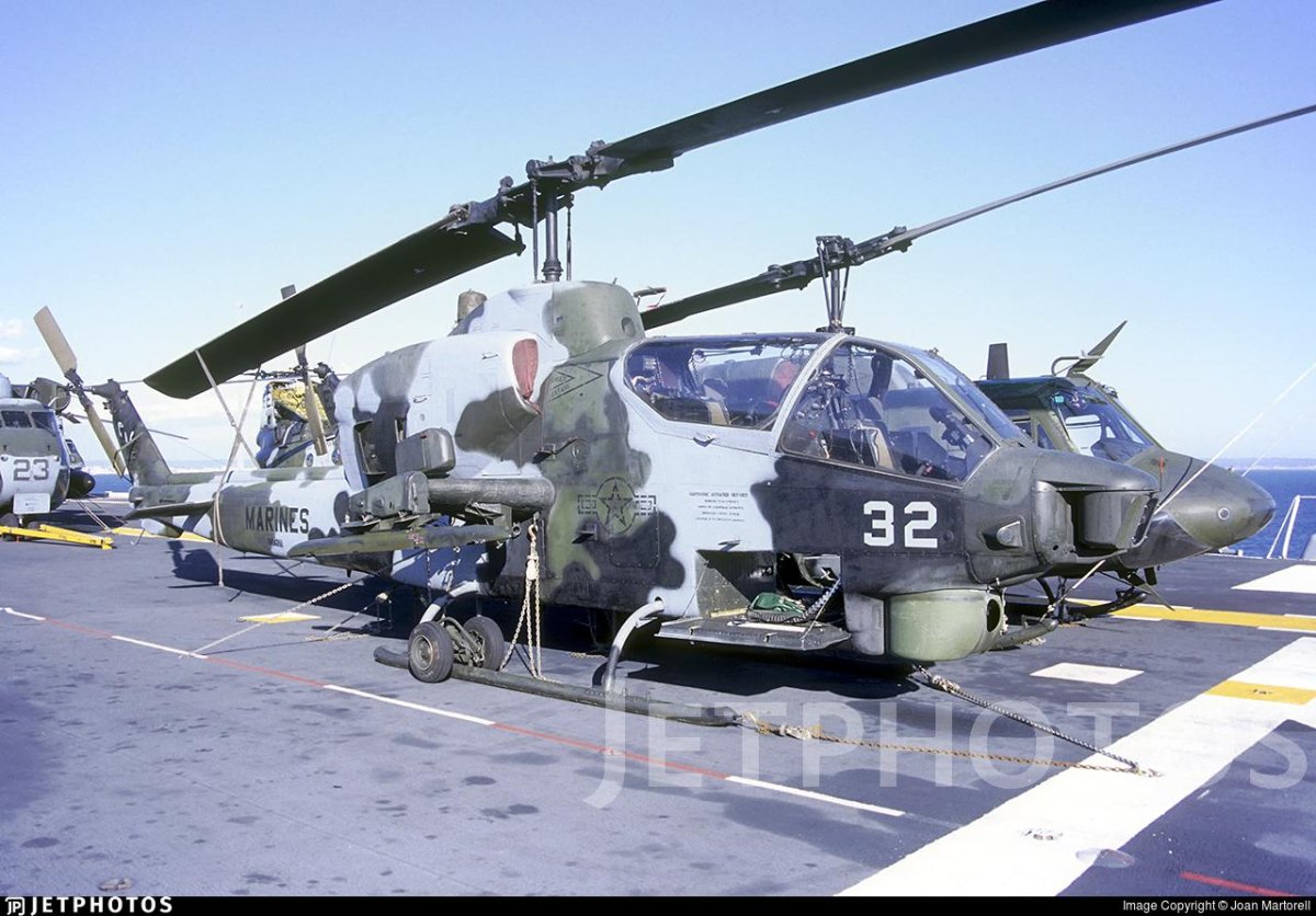 Ah-1j "Кобра"