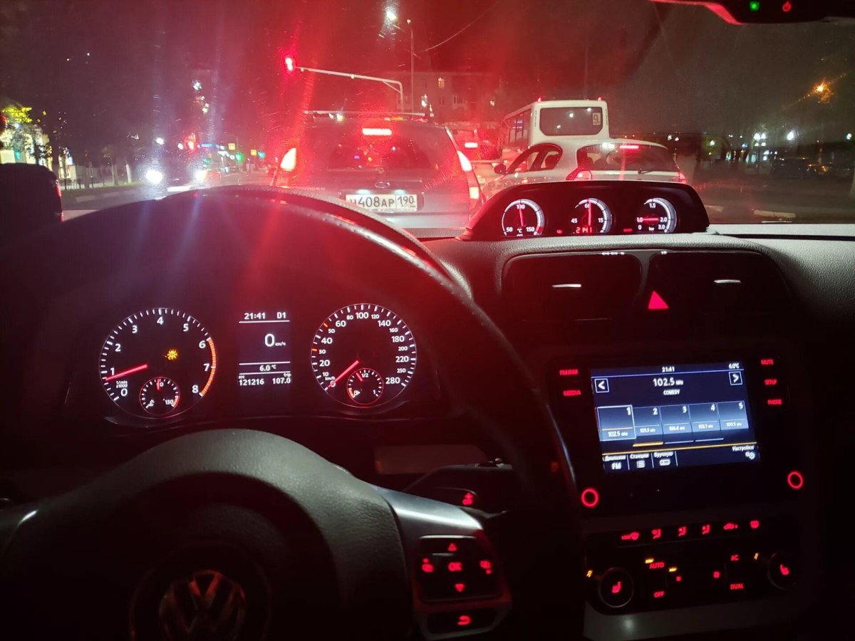 Приборка Фольксваген ночью