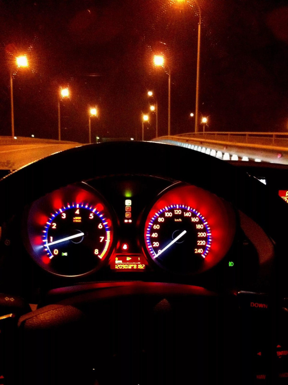 Спидометр БМВ скорость 200