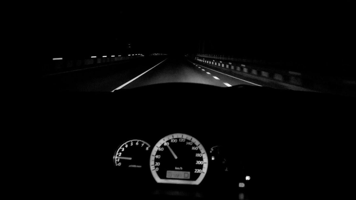 Спидометр БМВ скорость 200