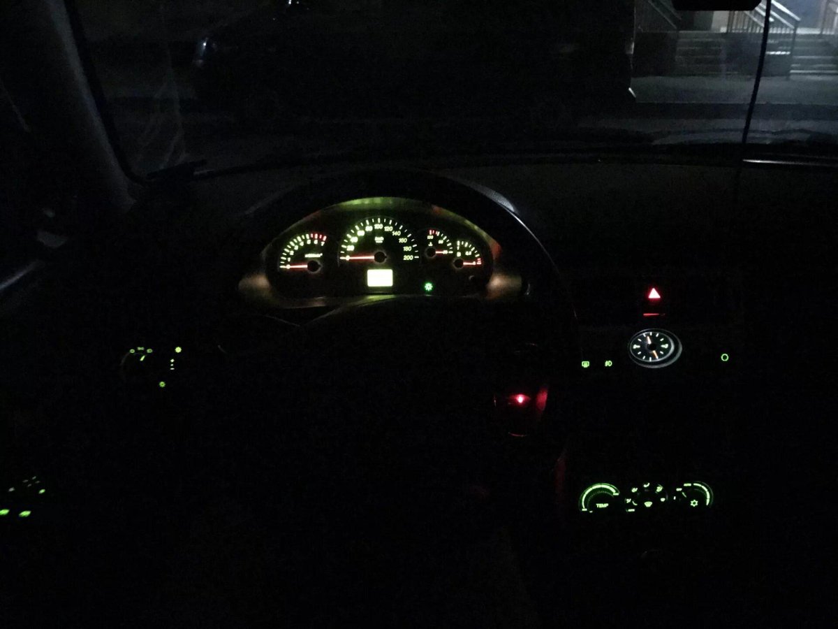 Пересвет кнопок Лада Приора 1