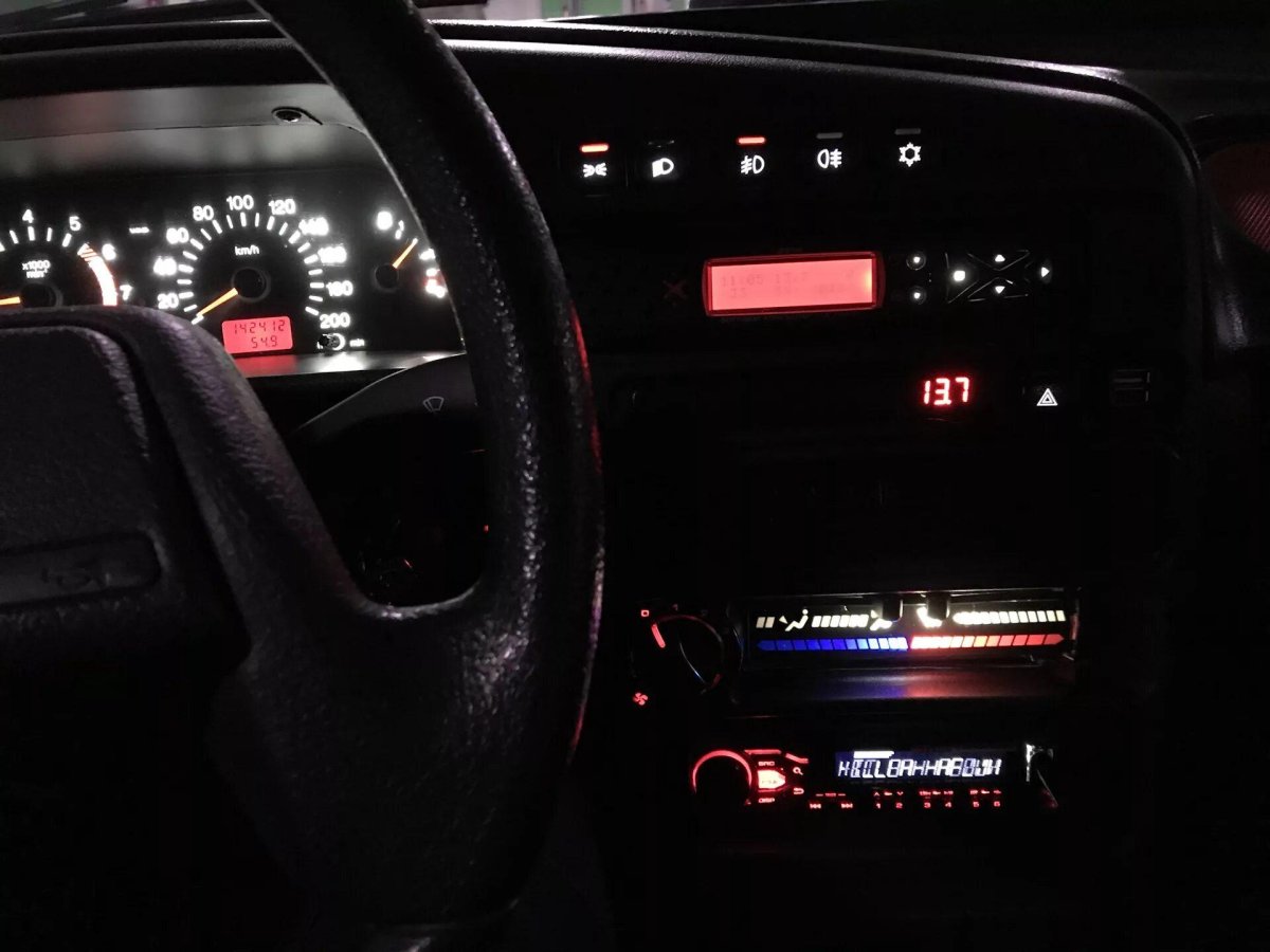 ВАЗ 2114 салон приборка