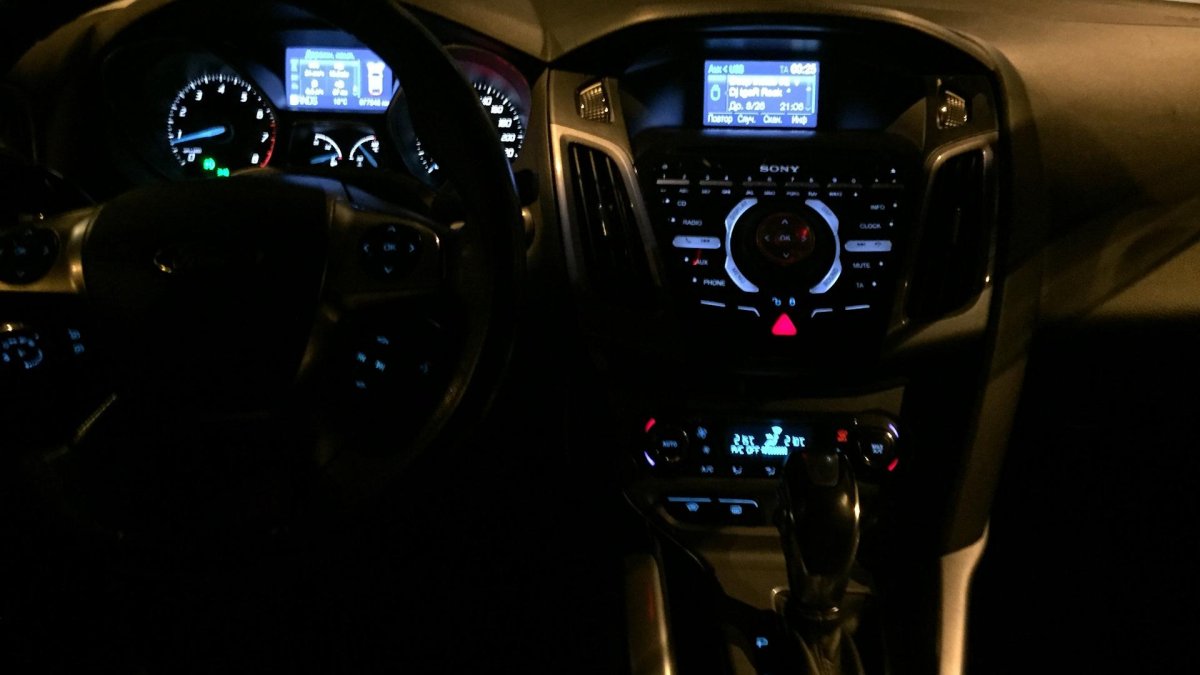 Форд фокус 3 салон ночью