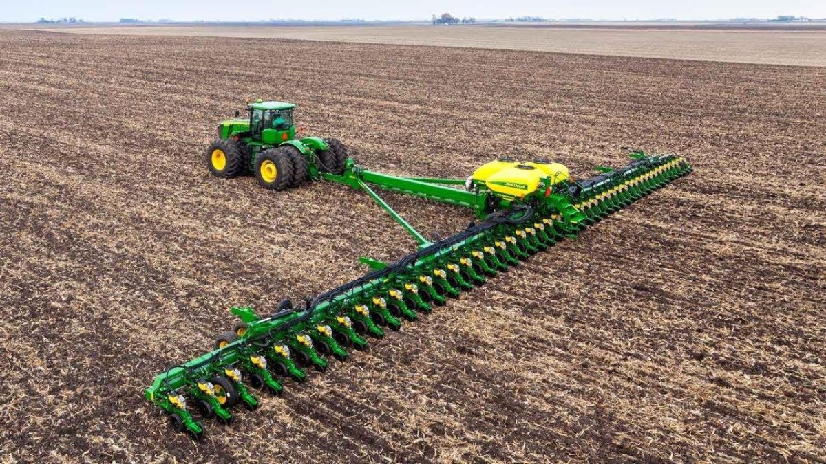 John Deere db120 в жизни