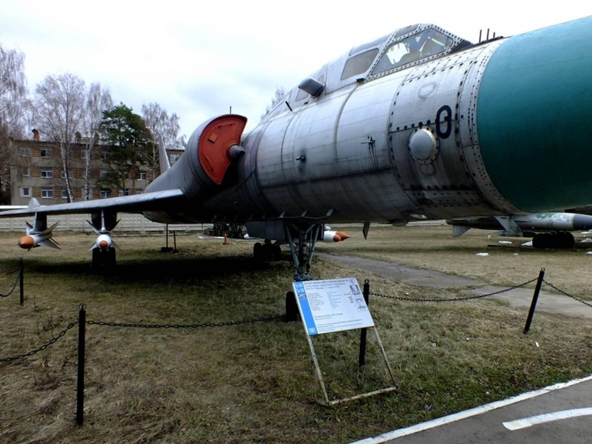 Дальний перехватчик ту-128