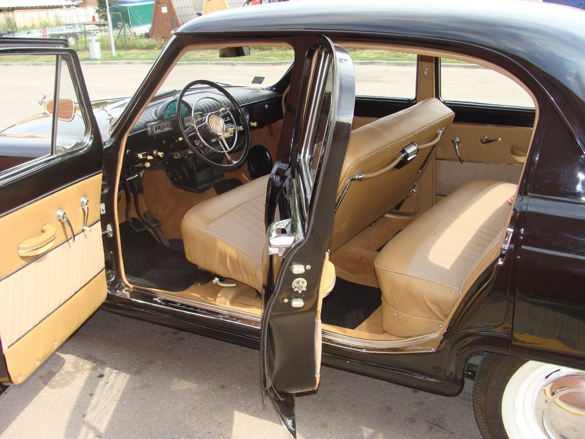 Волга ГАЗ 21 салон