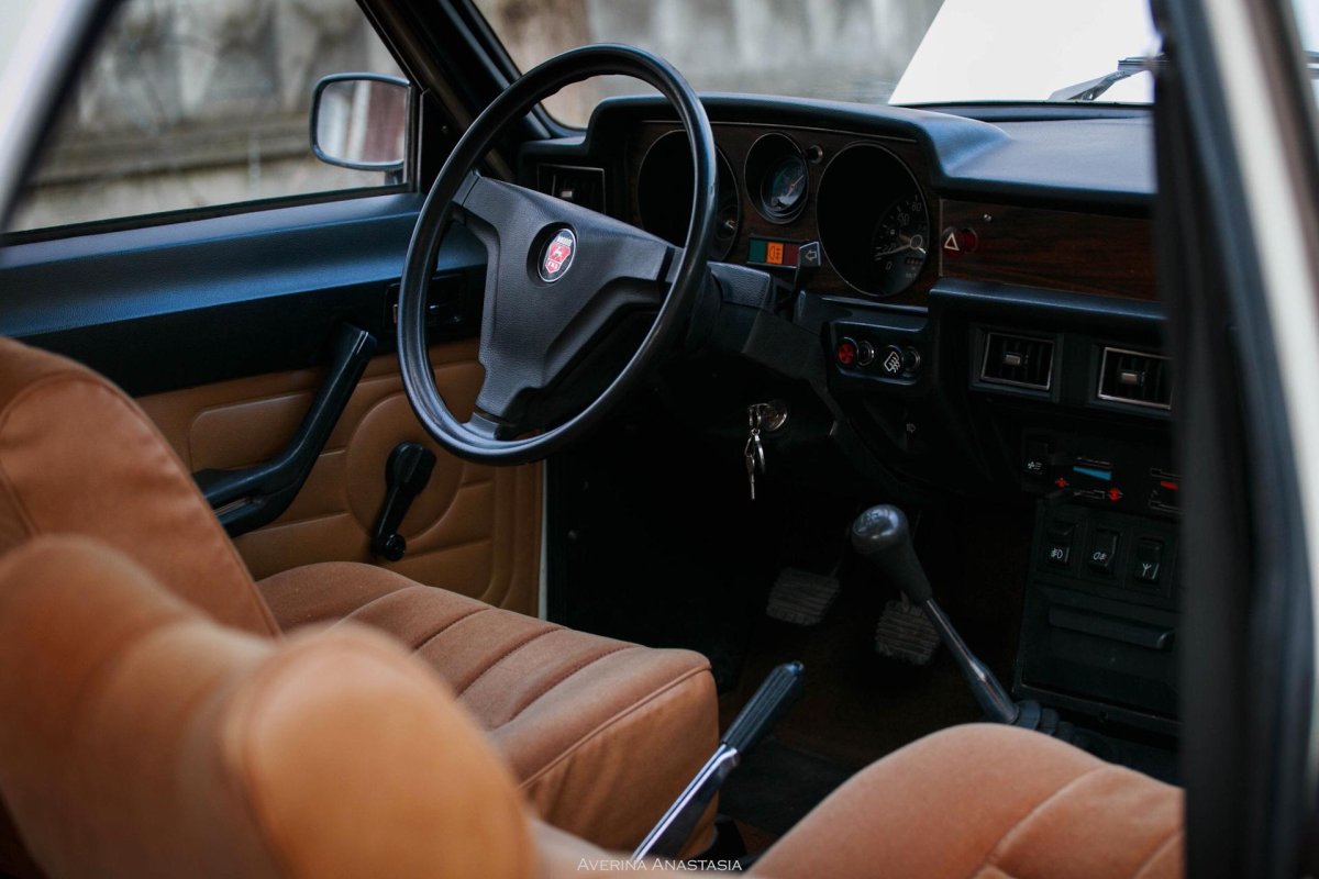 ГАЗ 3102 салон ранний