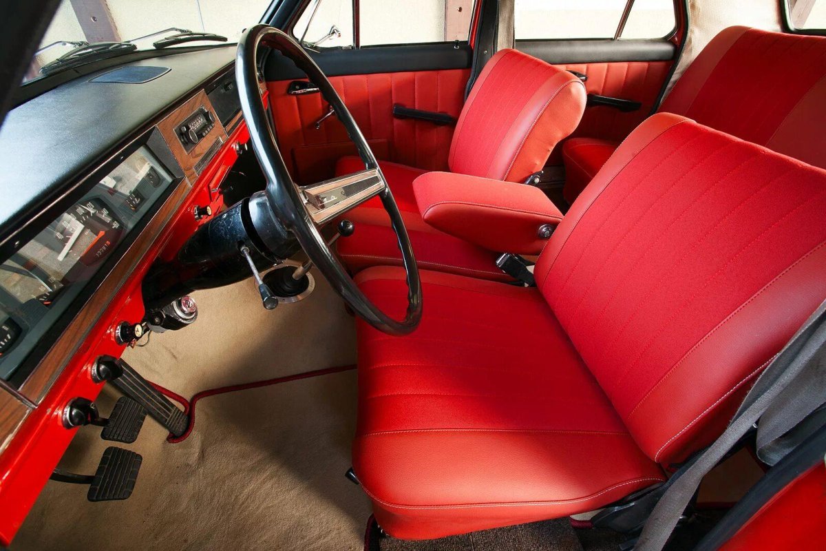 Волга ГАЗ 24 салон