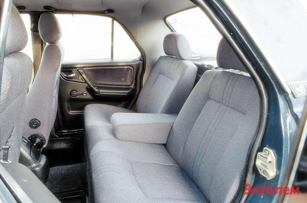 Волга ГАЗ 3110 салон