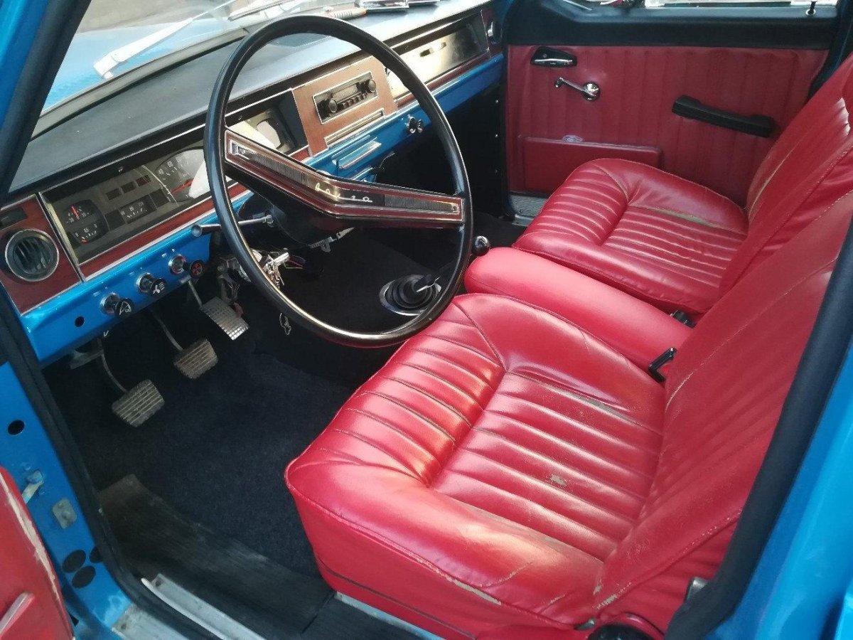 ГАЗ 24 салон