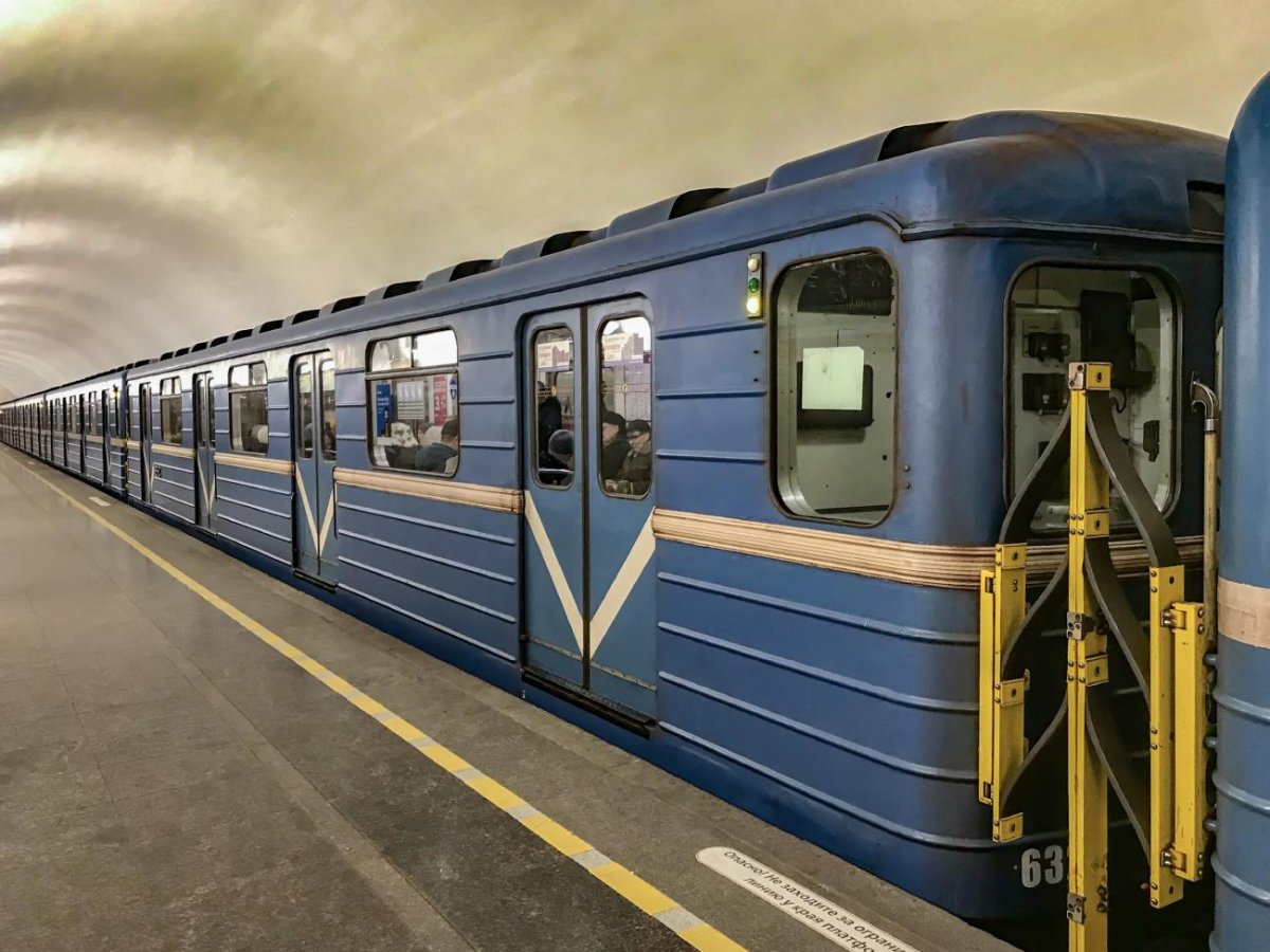 Вагон метро СПБ