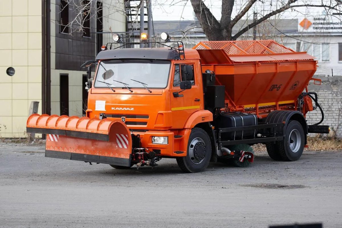 Комбинированная дорожная машина КАМАЗ 43253