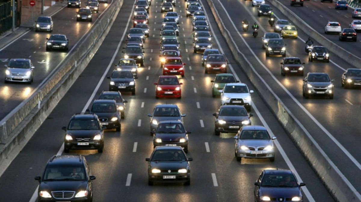 Поток машин