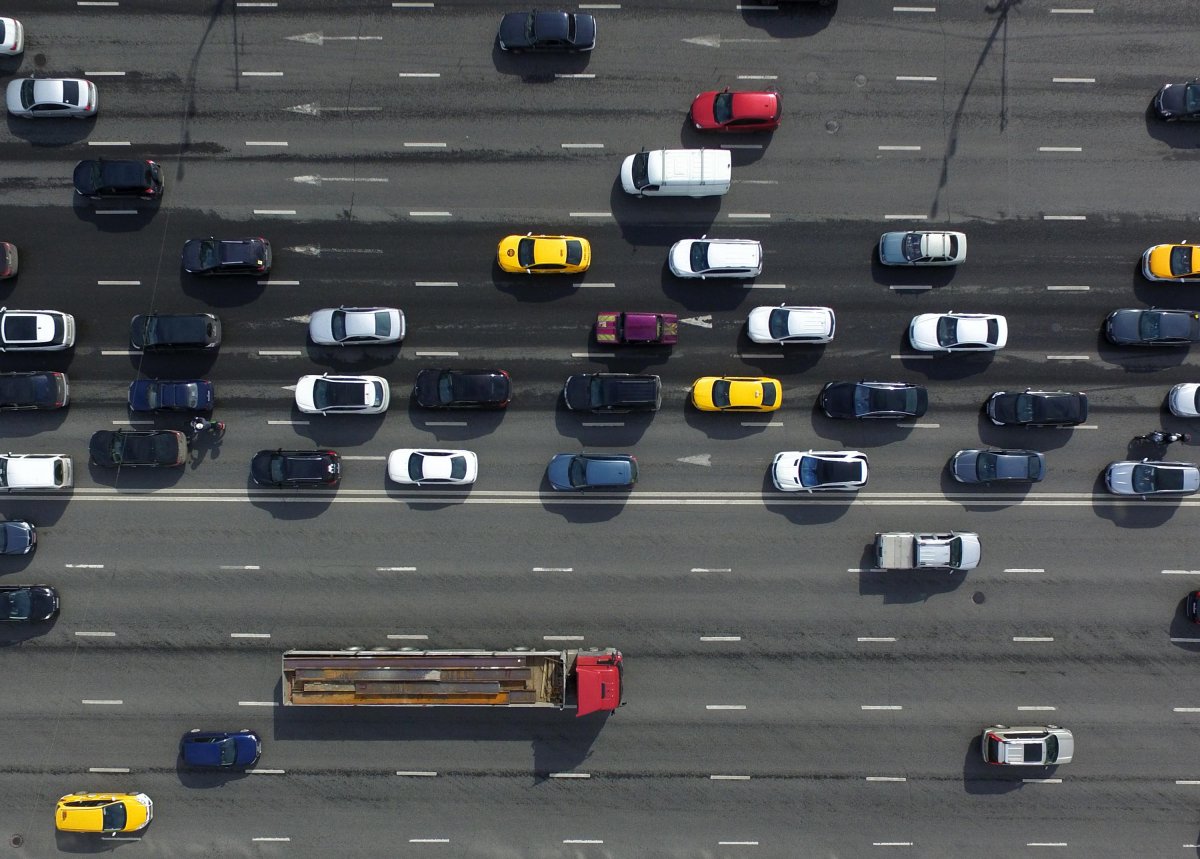 Поток машин в Москве