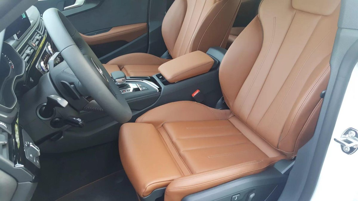 Ауди q5 коричневый салон