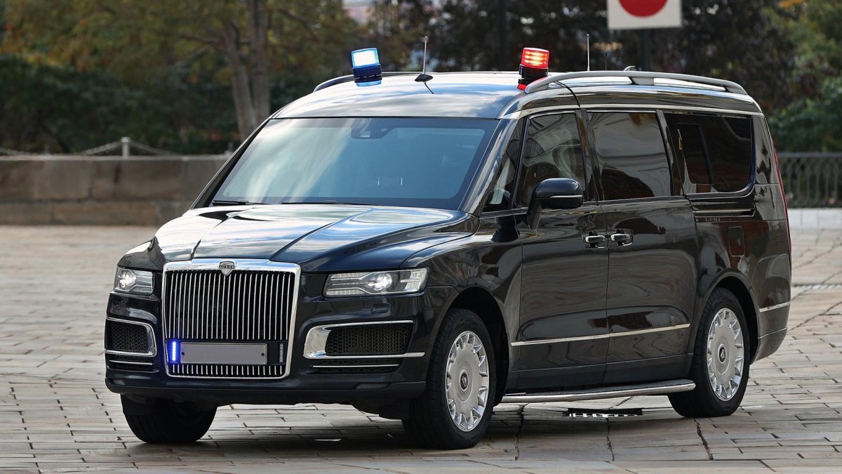 Микроавтобус 4125 Aurus Arsenal