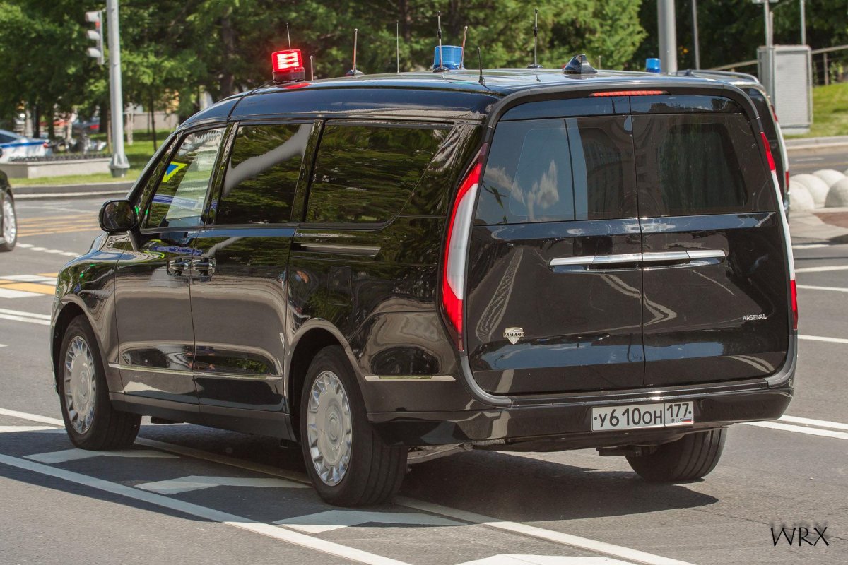 Микроавтобус 4125 Aurus Arsenal