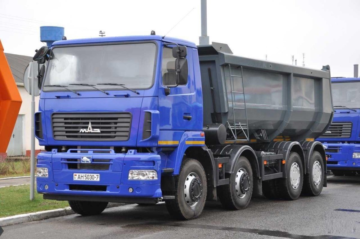 Самосвал МАЗ 6516 8 4