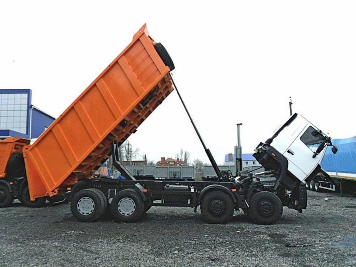 МАЗ-6516 самосвал 8x4