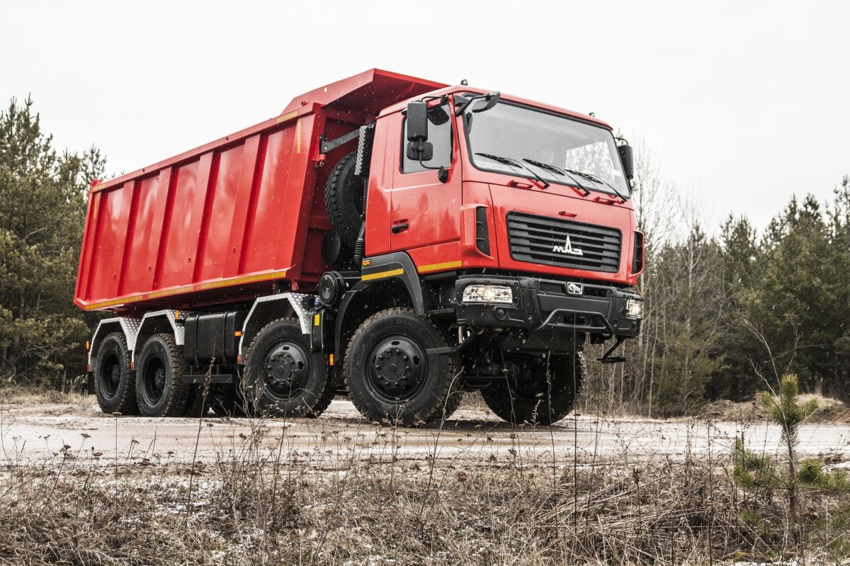МАЗ самосвал 8х8