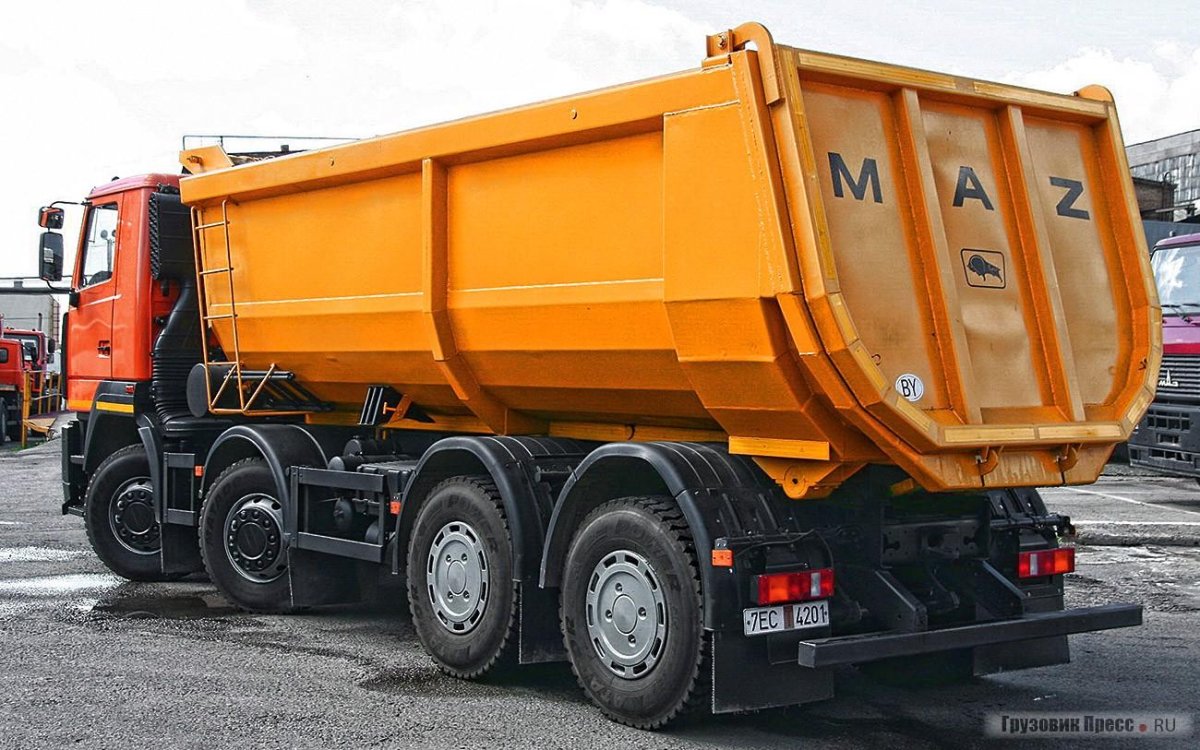 Самосвал МАЗ 6516 8 4