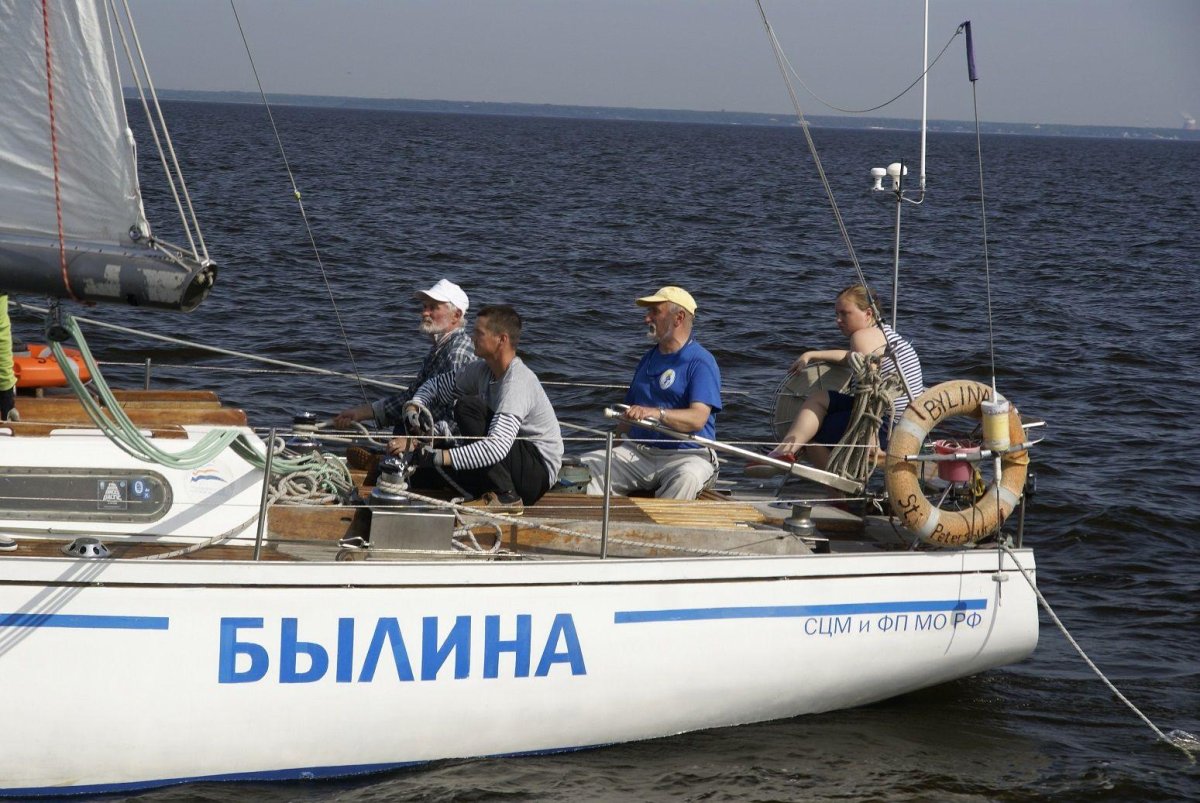 Яхта Эдвенчер Санкт-Петербург