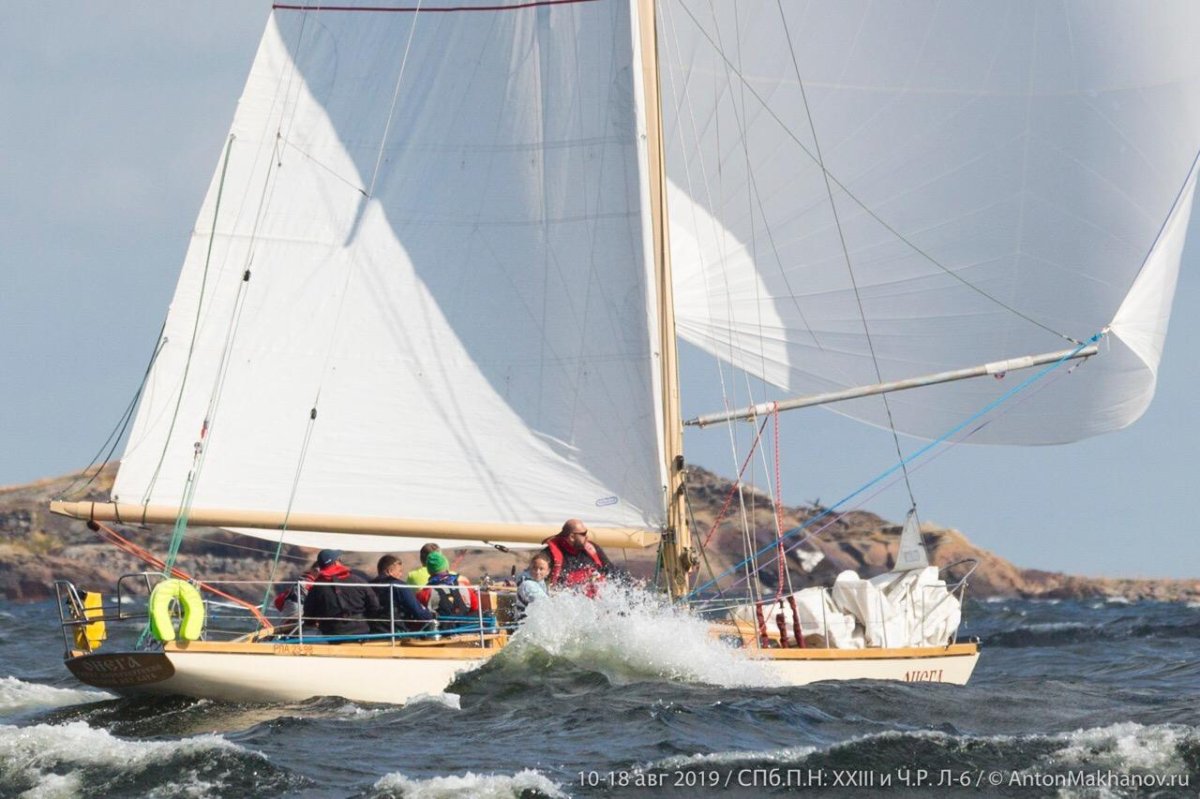 Яхта парусная Крейсерная л6