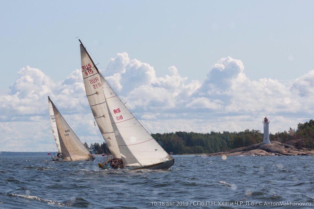 Шхерный крейсер яхта