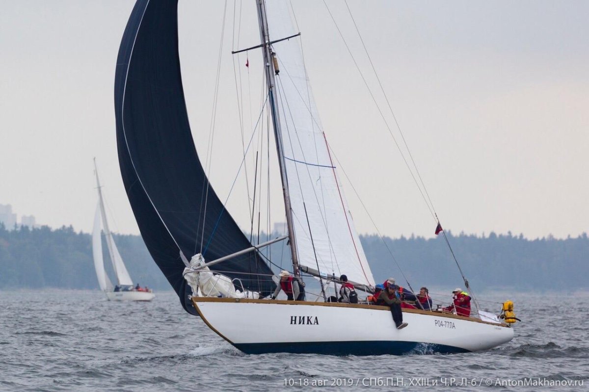 Яхта Енисей л-6