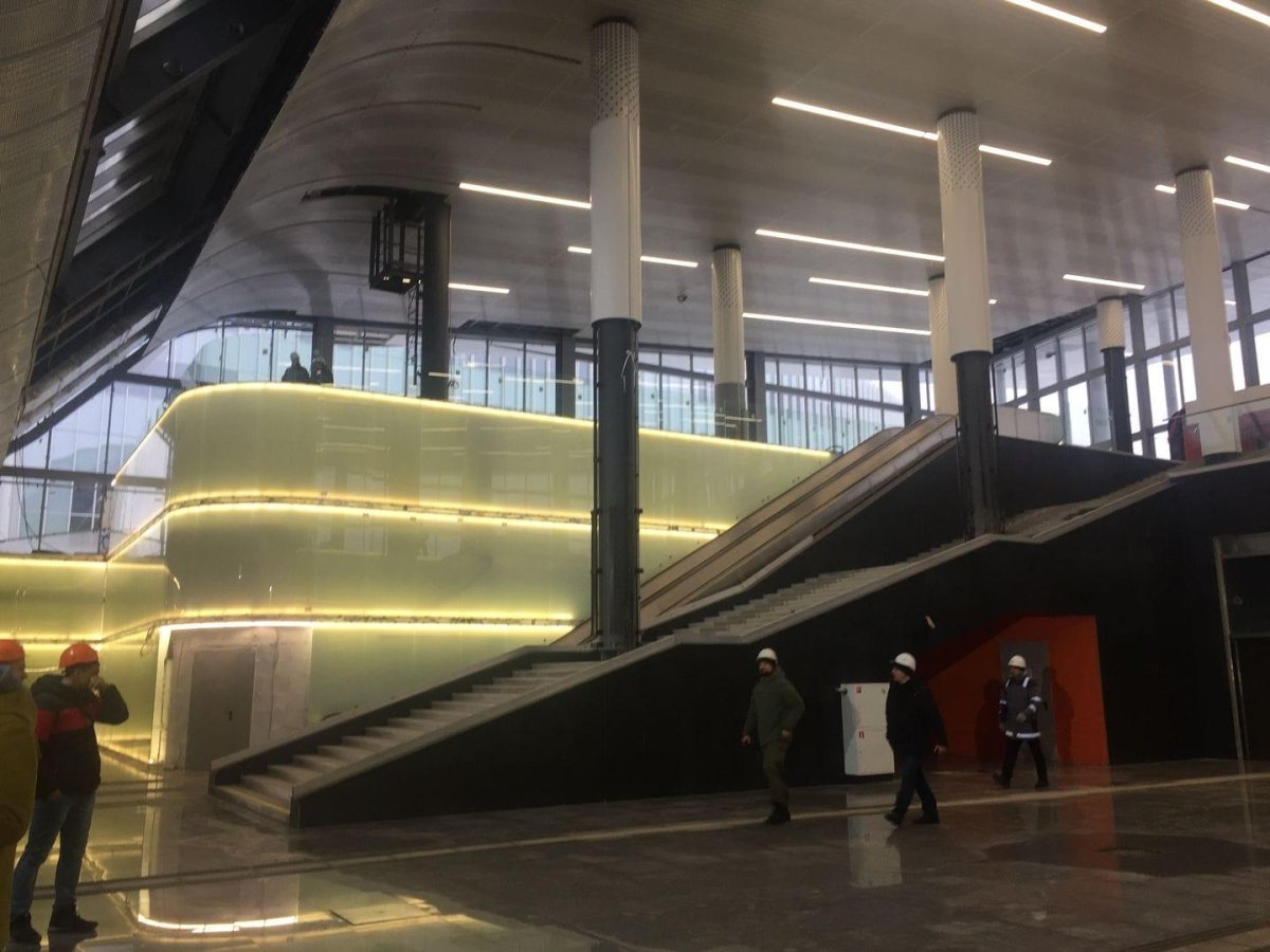 Косино станция метро с людьми