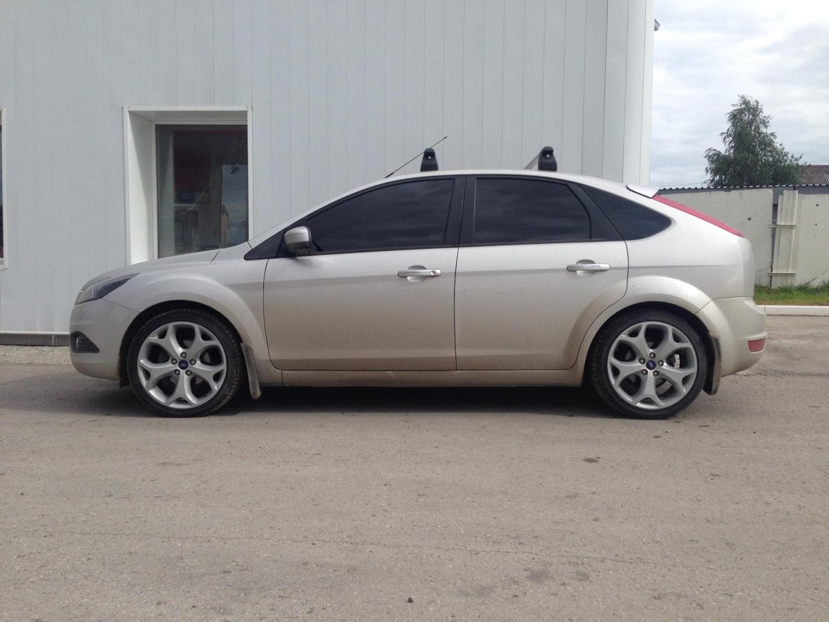 Ford Focus 2 хэтчбек r18