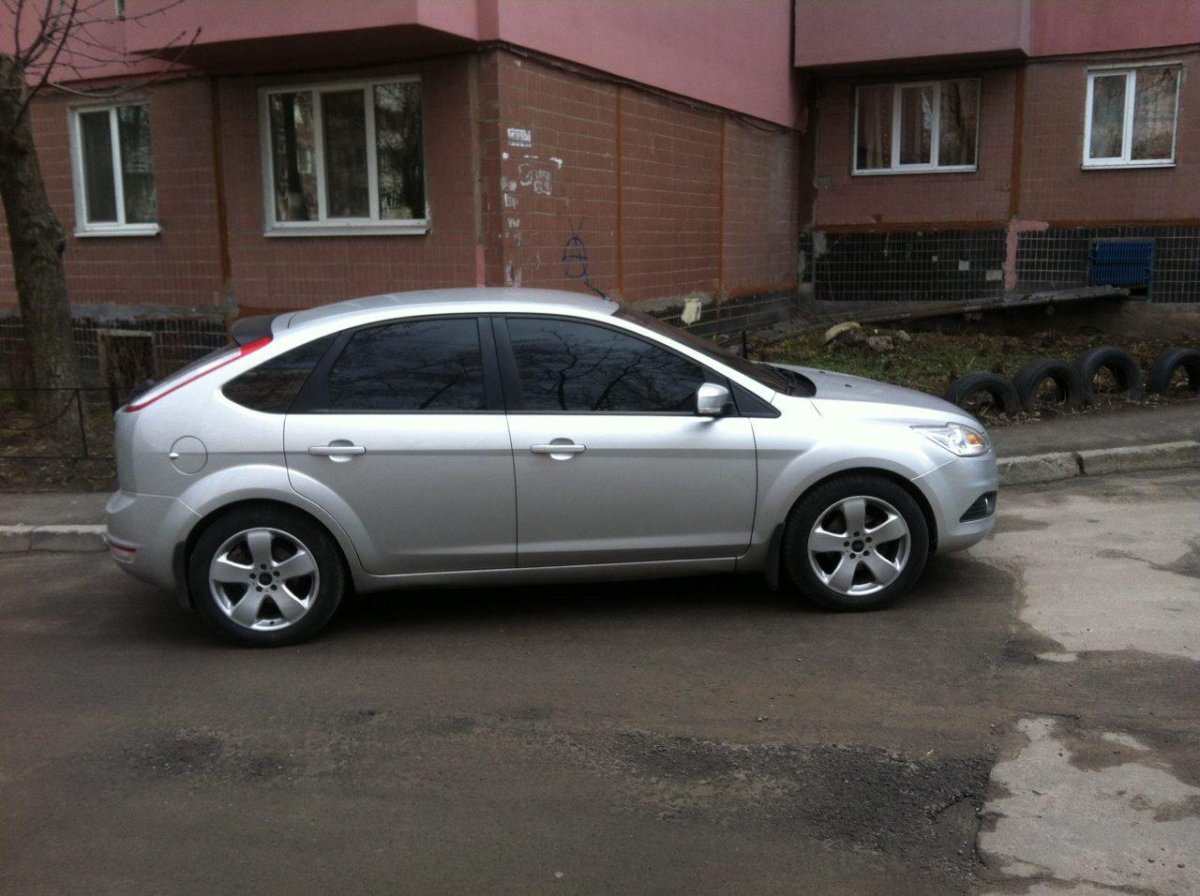Ford Focus 2 хэтчбек r17