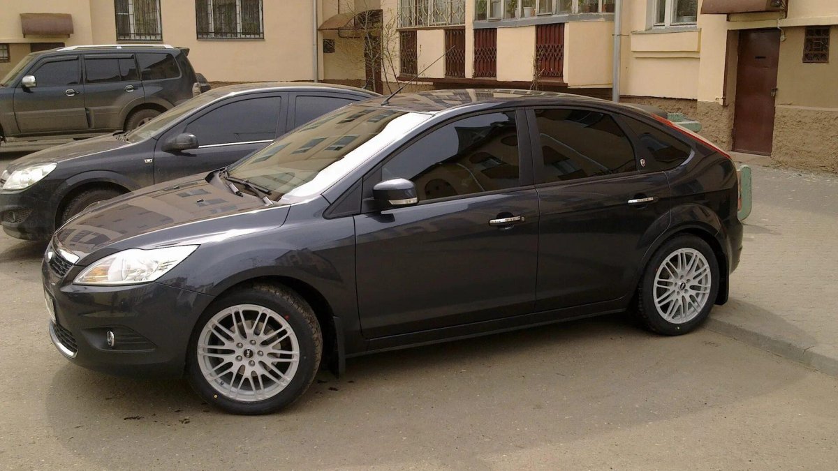 Форд фокус 2 хэтчбек r17