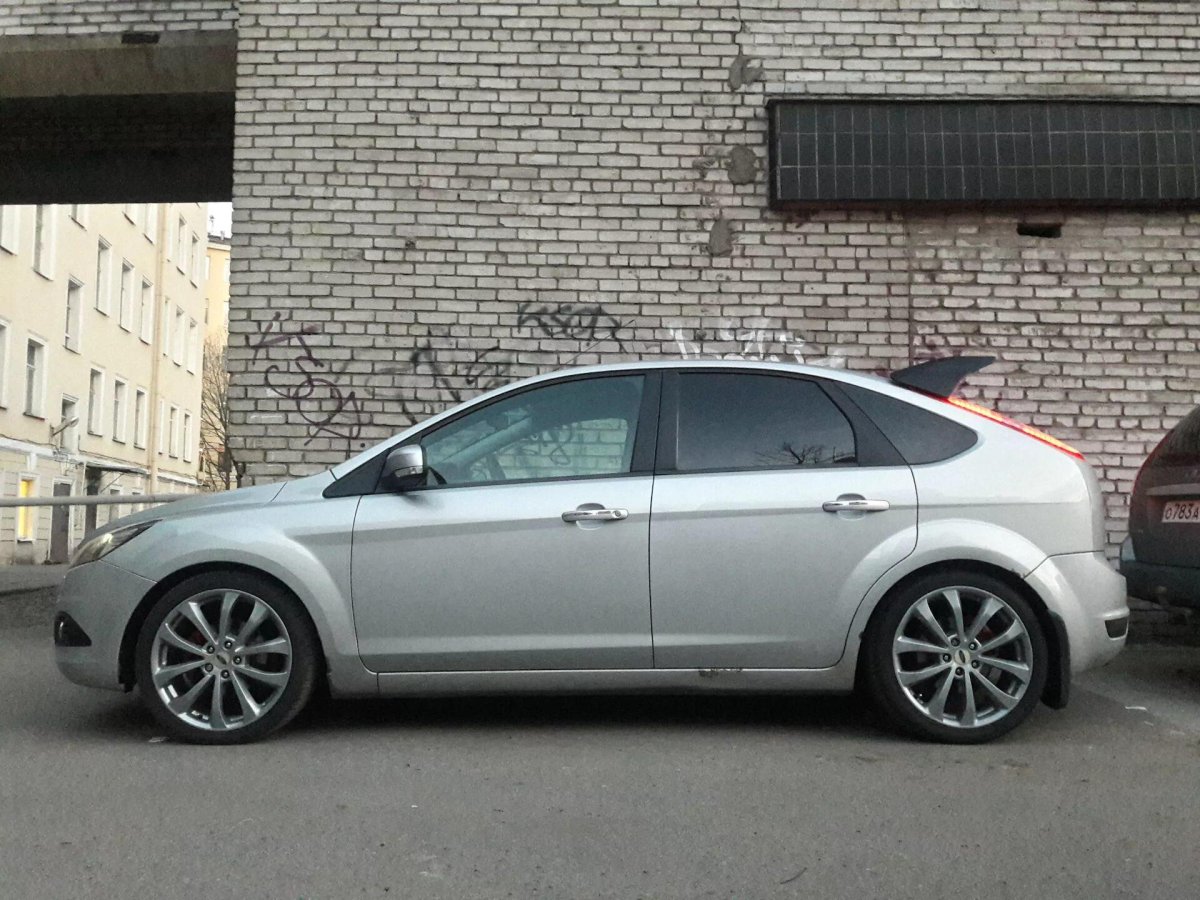 Ford Focus 2 хэтчбек r18