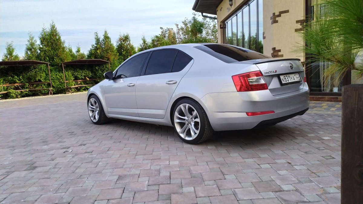 Skoda Octavia a5 r17