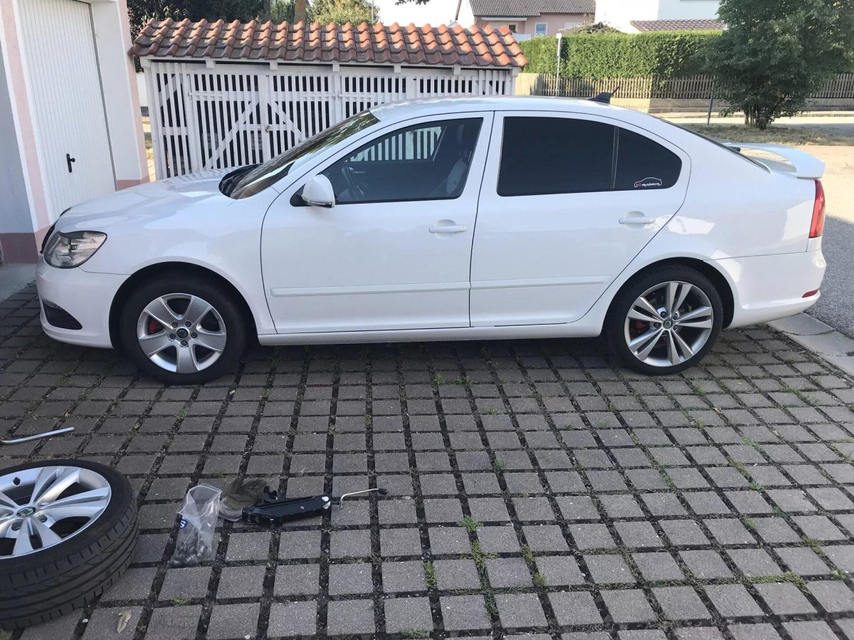 Октавия а5 r16