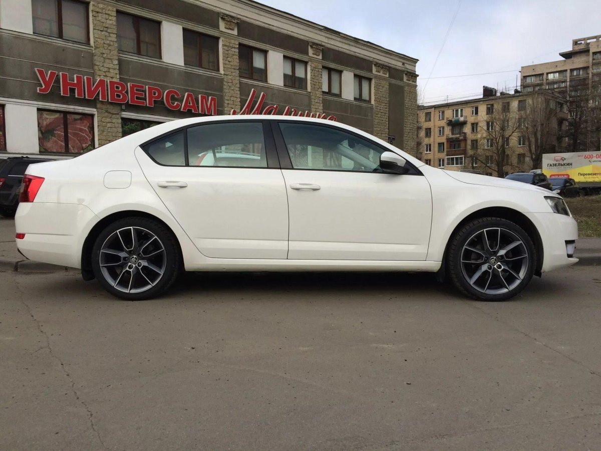 Skoda Octavia a7 r17