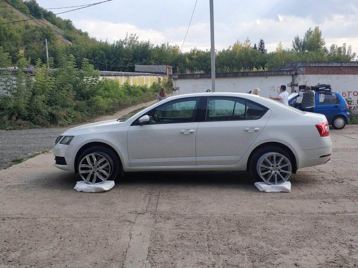 225 50 17 На Шкода Октавия а7