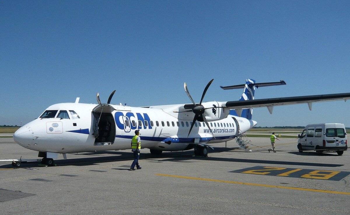 ATR 72-500 самолет