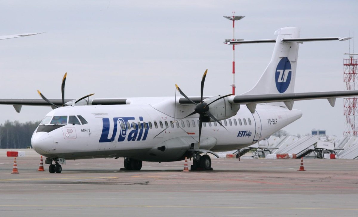 UTAIR самолет Екатеринбург Сургут