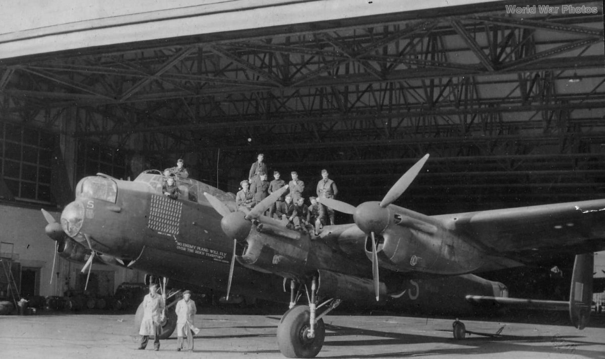 Avro Lancaster бомбардировщик