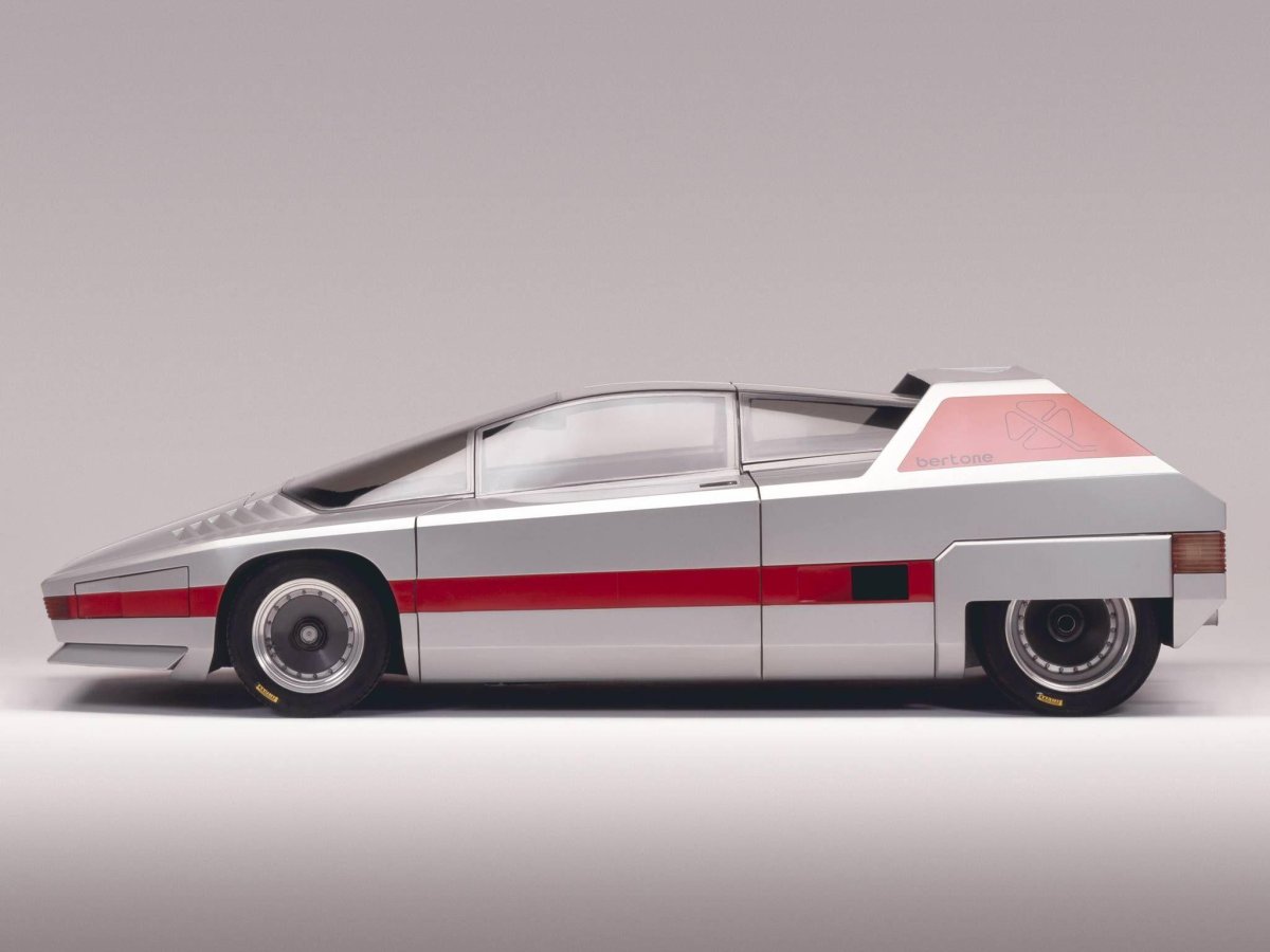 Alfa Romeo 33 Navajo Bertone Concept