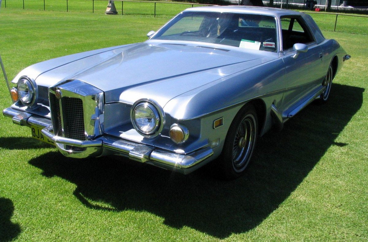Stutz Blackhawk 1972