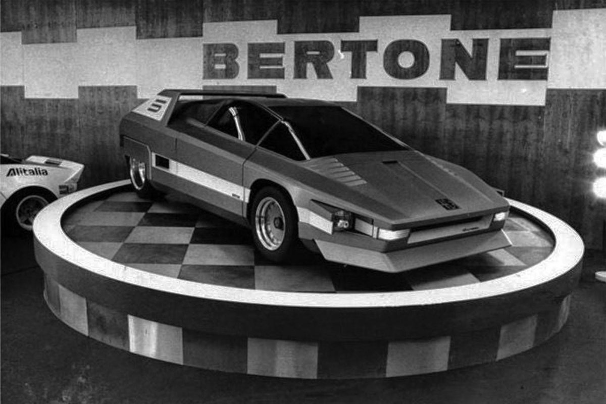 Alfa Romeo 33 Navajo Bertone Concept