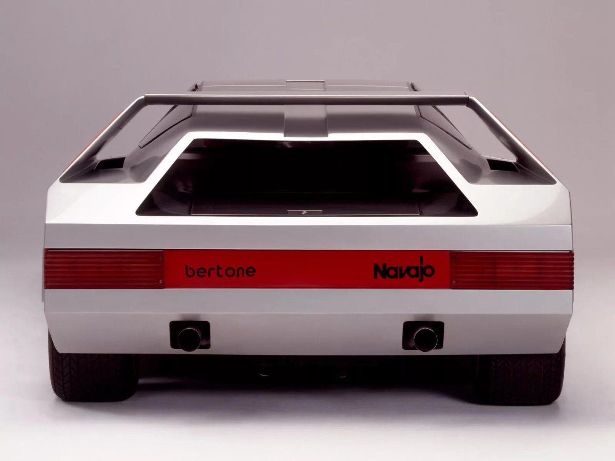 Alfa Romeo 33 Navajo Bertone Concept