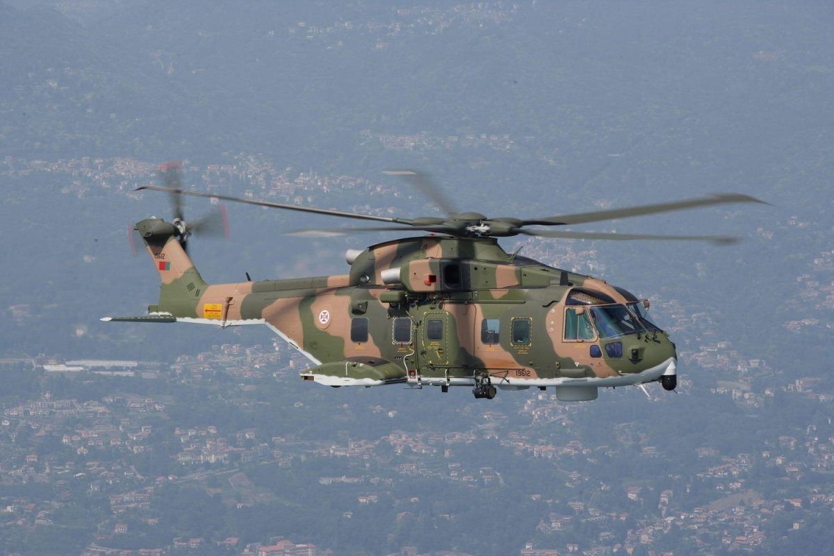 Вертолет AGUSTAWESTLAND aw101