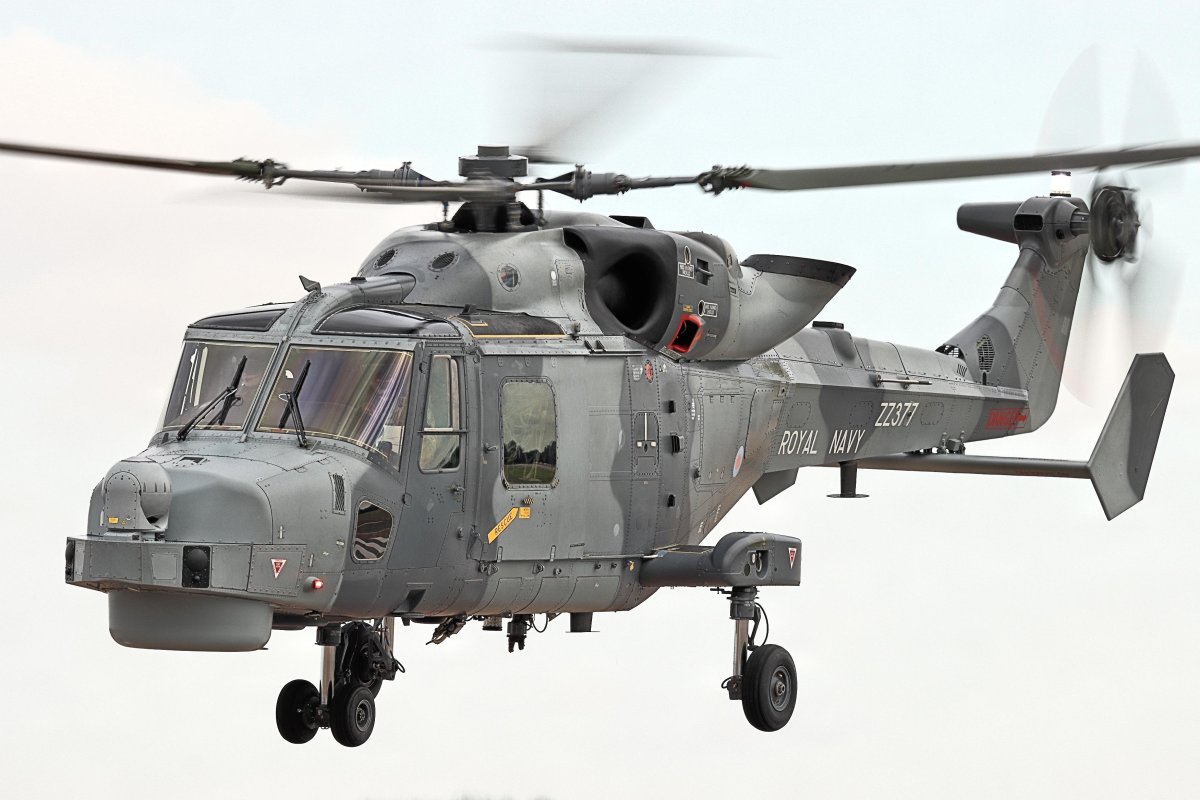 Aw159 вертолет