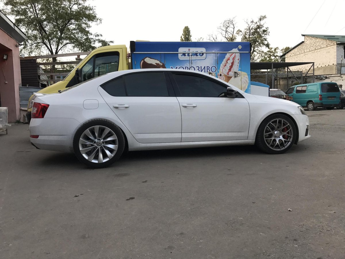 Skoda Octavia a7 диски r18